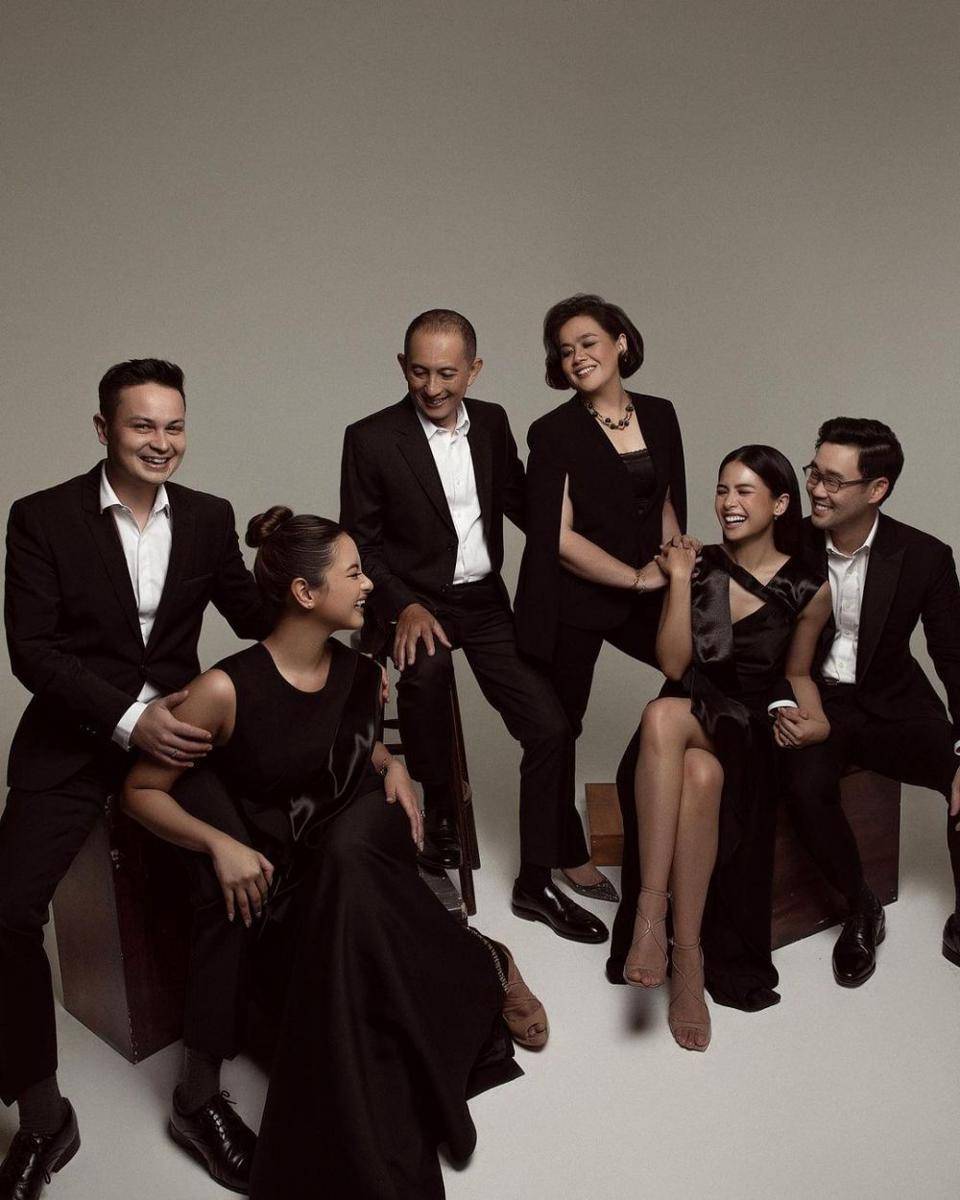 foto keluarga Maudy Ayunda (instagram.com/maudyayunda)