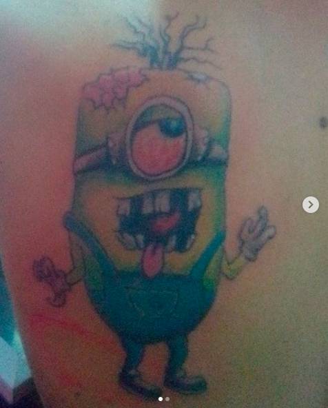 potret tato anime dan kartun paling beda (reddit.com/r/sh****tattoos)