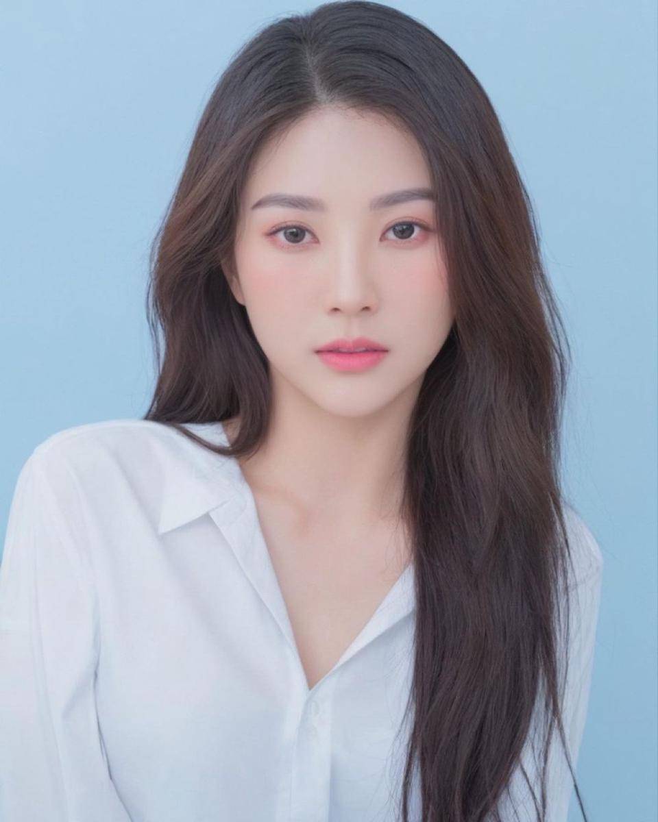 potret wajah AI Korea para seleb (instagram.com/sarwendah29)
