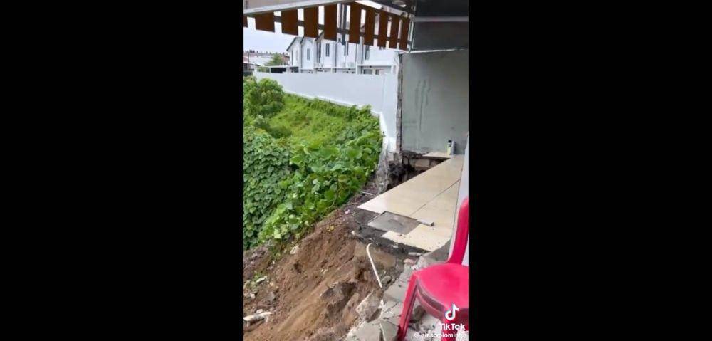 Kondisi rumah warga yang roboh di Manado, Sulawesi Utara. FB Nia Scipio Mintje
