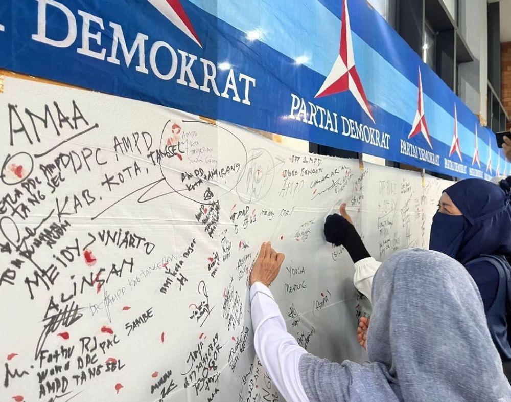Protes PK Moeldoko di MA, DPP Demokrat Gelar Aksi Cap Jempol Darah