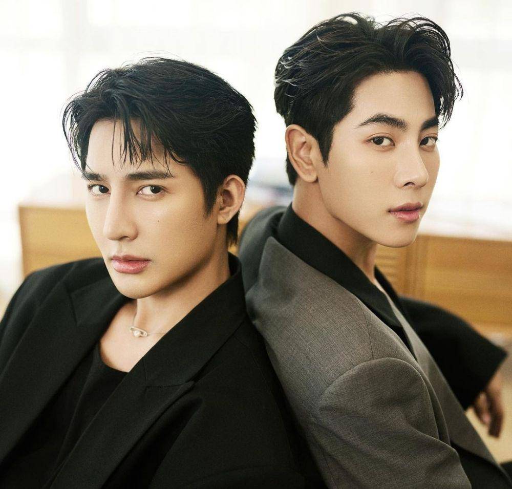 potret bromance Earth Pirapat dan Mix Sahaphap (instagram.com/mixxiw)