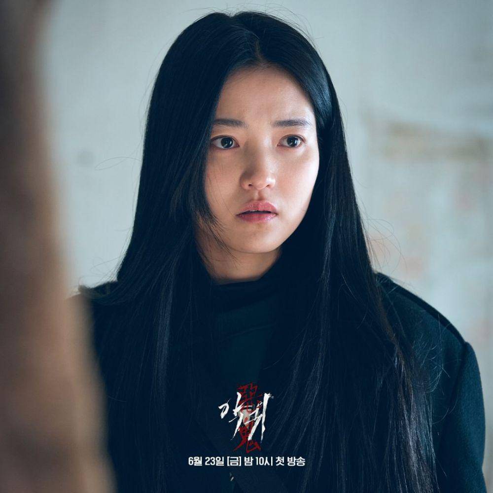 Kim Tae Ri di drama Revenant (instagram.com/sbsdrama.official)