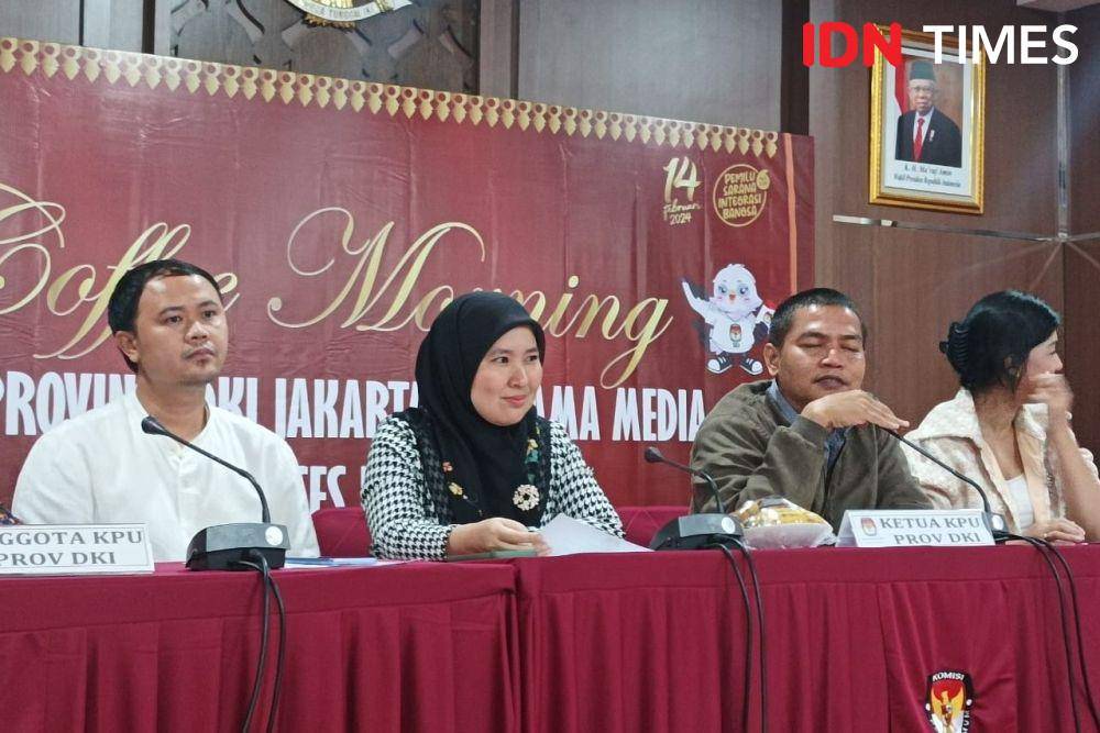 Konferensi pers perkembangan tahapan pemilu di Kantor KPU DKI, Jumat (16/6/2023). (IDN Times/Dini Suciatiningrum)