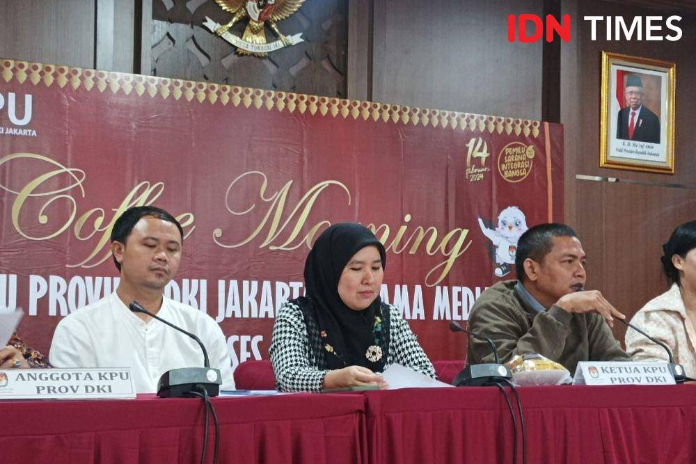 Konferensi pers perkembangan tahapan pemilu di Kantor KPU DKI, Jumat (16/6/2023). (IDN Times/Dini Suciatiningrum)
