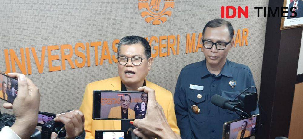 Rektor UNM, Prof Husain Syam dan BNN Sulsel menggelar konferensi pers terkait temuan brankas narkoba di kampus tersebut, Jumat (16/6/2023). IDN Times/Dahrul Amri Lobubun