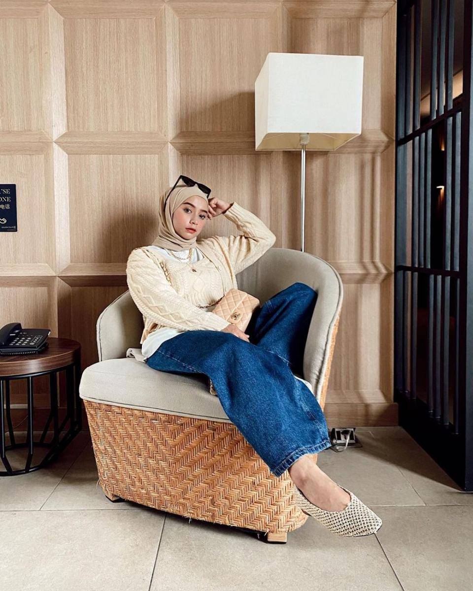 referensi knitwear outfit ala selebgram Joyagh (instagram.com/joyagh)