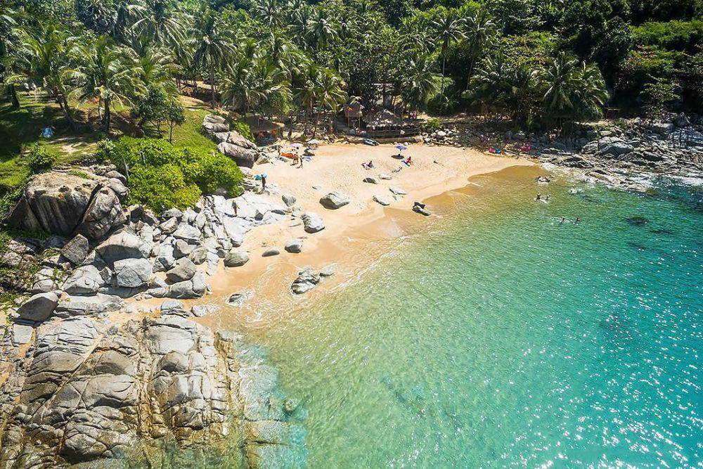 Nui Beach (instagram.com/villazolitude)