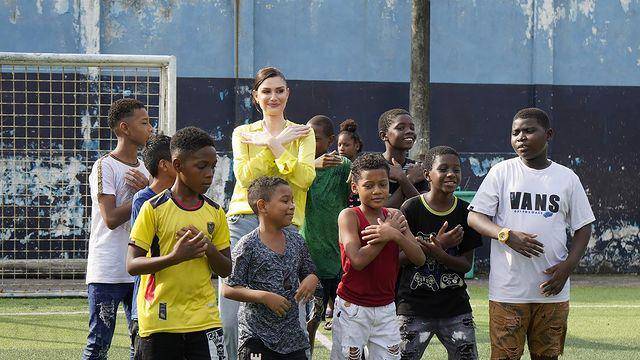 Potret Isabella Menin, Miss Grand International 2022 Saat Berkunjung ke Ekuador (Instagram.com/missgrandinternational)