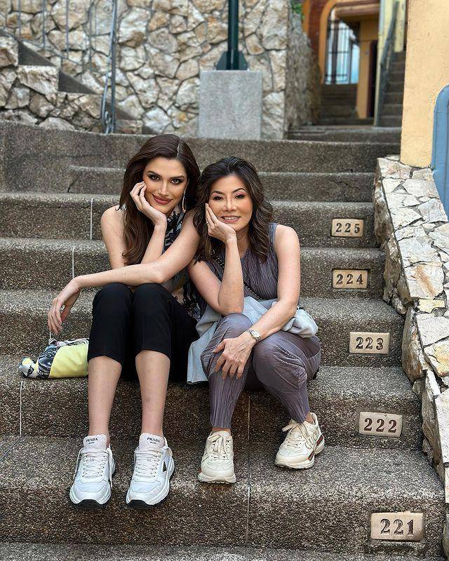 Potret Isabella Menin, Miss Grand International 2022 Saat Berkunjung ke Ekuador (Instagram.com/teresa.mgi)