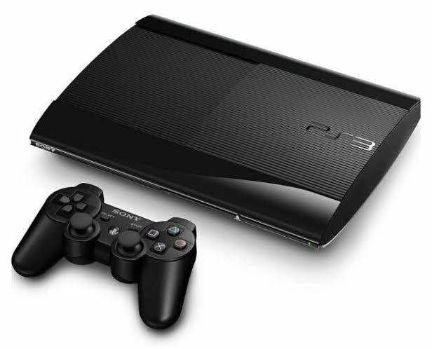 konsol PS3 Slim (playstation.com)