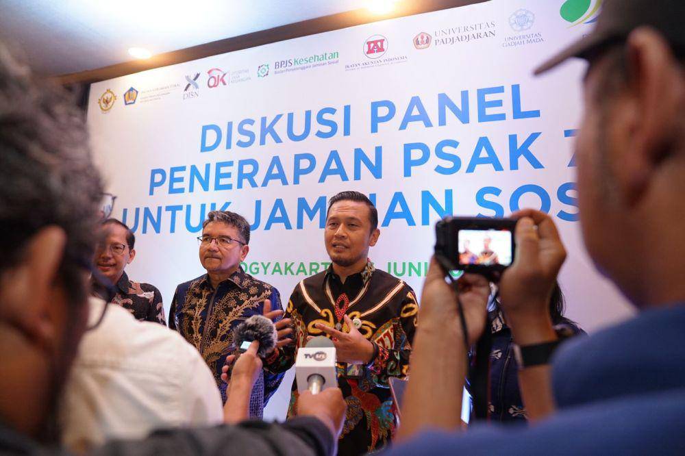 Konferensi pers kegiatan Diskusi Panel PSAK 74 untuk Jaminan Sosial di Yogyakarta, Jumat (16/6/2023). (Dok. BPJAMSOSTEK)