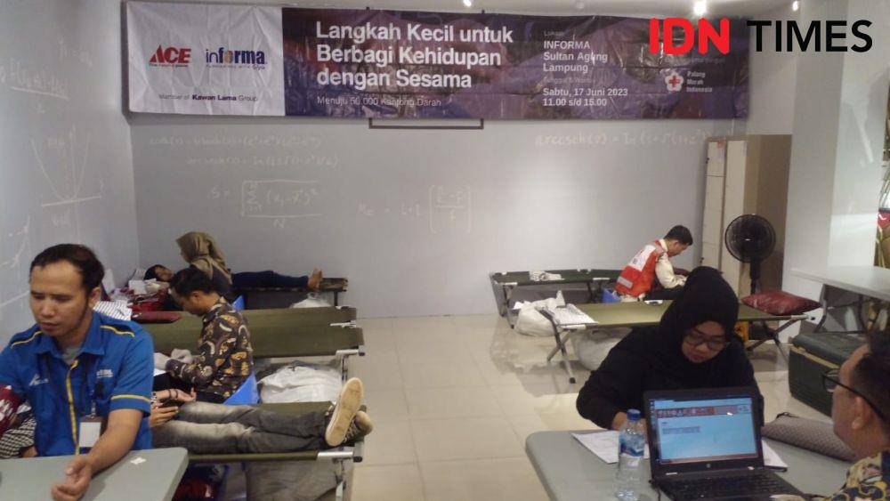 Informa Sultan Agung menggelar Donor Darah, Sabtu (17/6/2023). (IDN Times/Martin L Tobing).