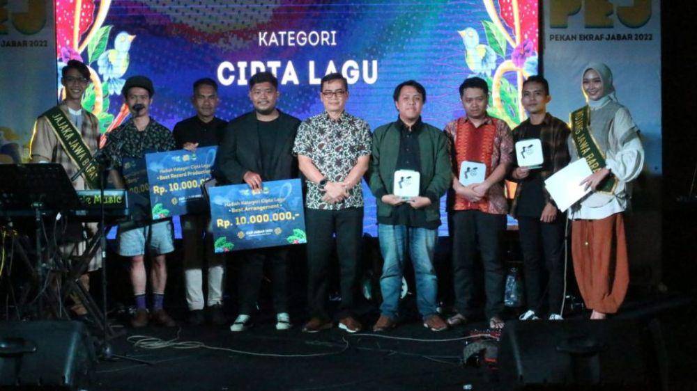 Pemenang kategori CIPTA LAGU pada CAP Jabar 2022. (dok. Humas Disparbud Jabar)