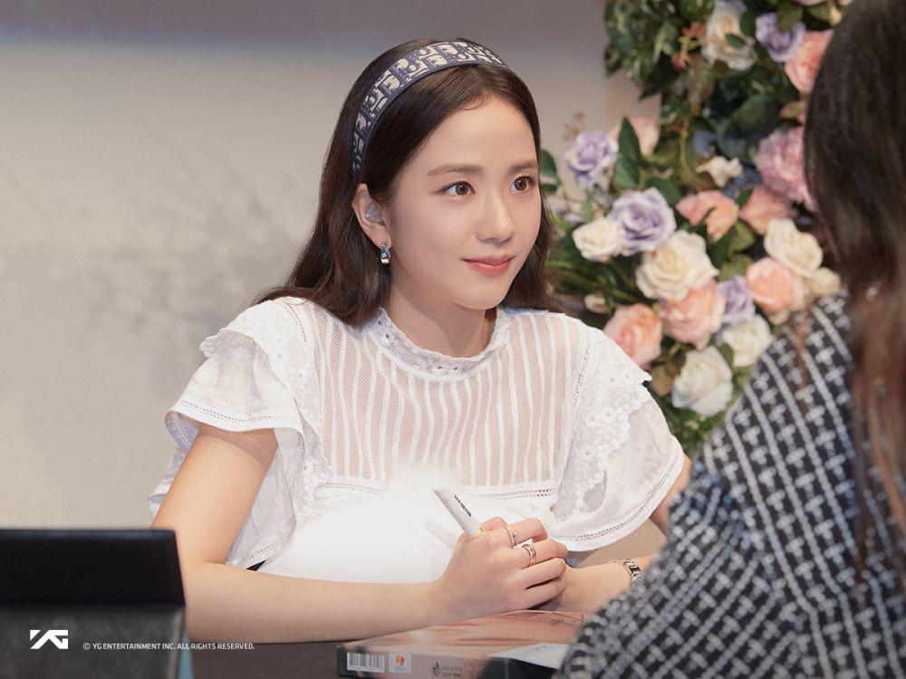 [QUIZ] Kalau Kamu Jadi CEO Agensi, Siapa Visual Girl Group Pertamamu?