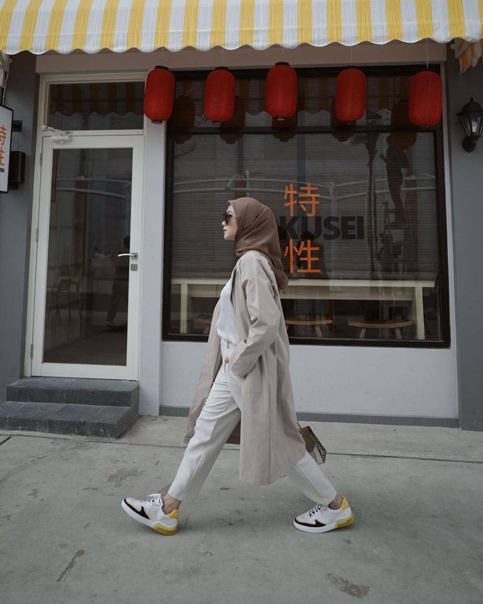 outfit hijab daily ala Indah Nada Puspita (instagram.com/indahnadapuspita)