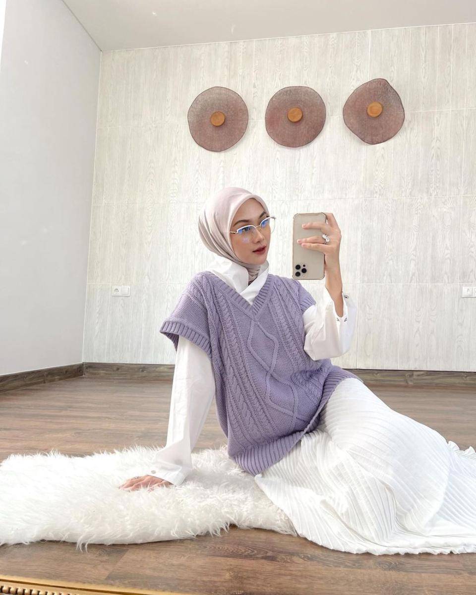 outfit hijab daily ala Indah Nada Puspita (instagram.com/indahnadapuspita)