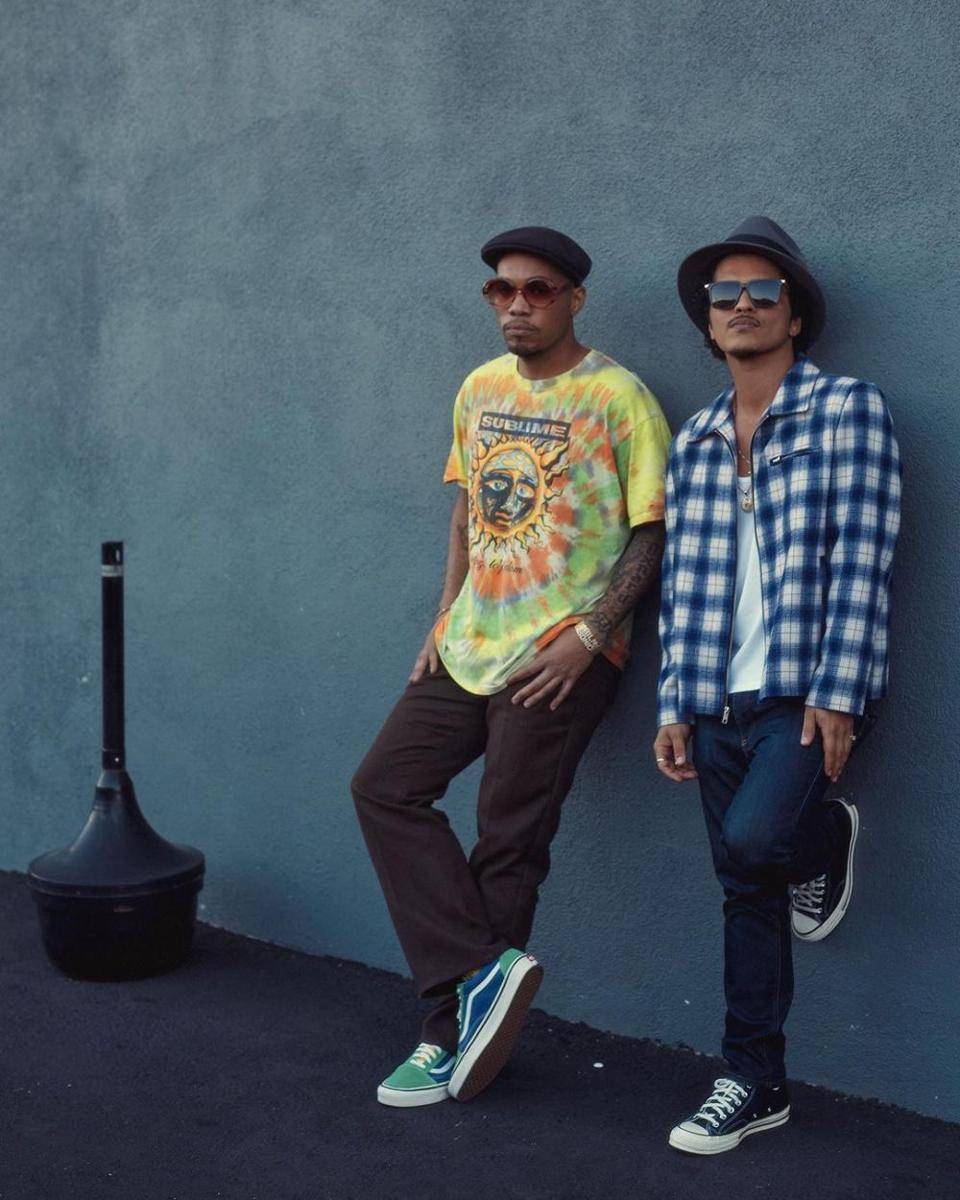 OOTD kasual ala Bruno Mars (instagram.com/ brunomars)