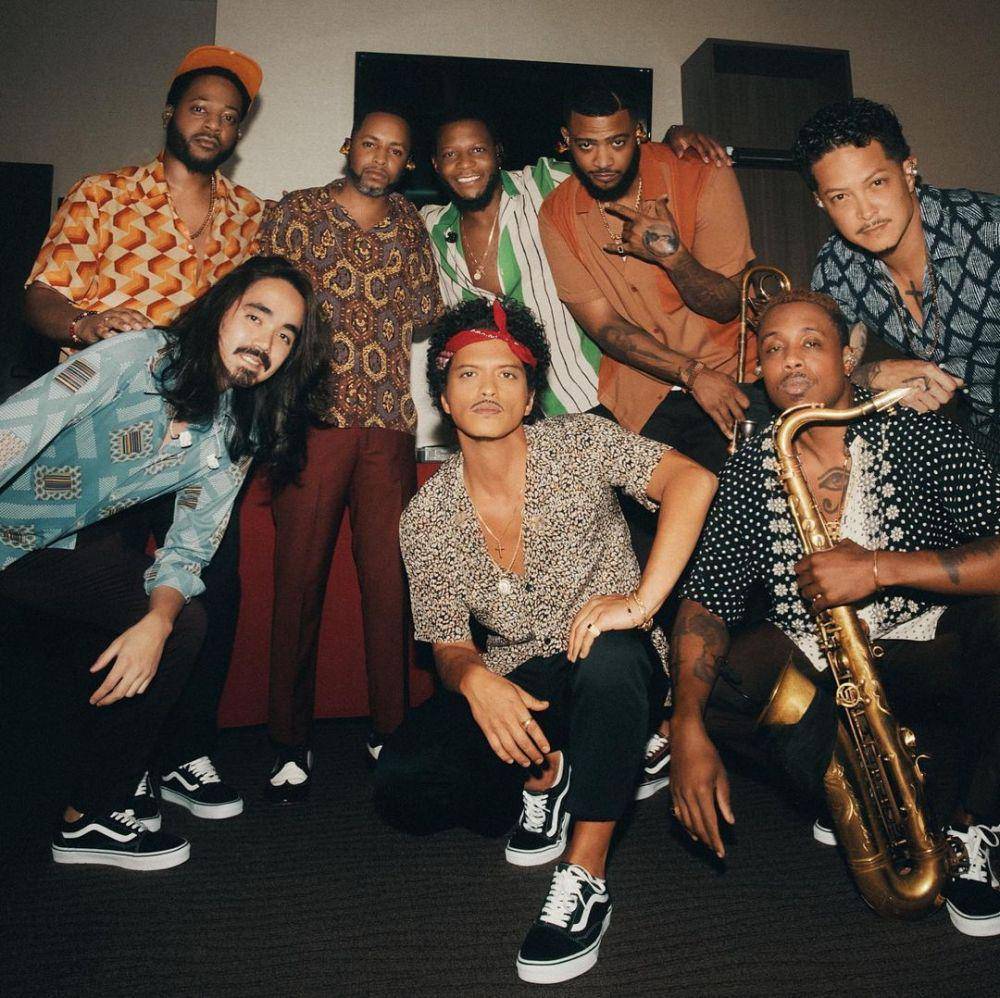 OOTD kasual ala Bruno Mars (instagram.com/ brunomars)