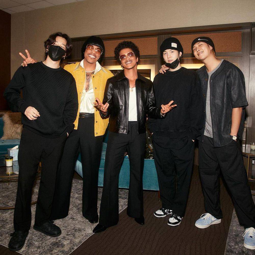 OOTD kasual ala Bruno Mars (instagram.com/ brunomars)