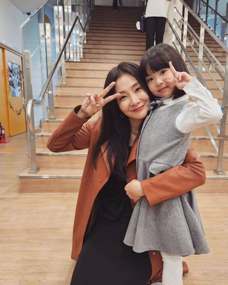 potret pemain drama Battle for Happiness di balik layar (instagram.com/k____mkyung)