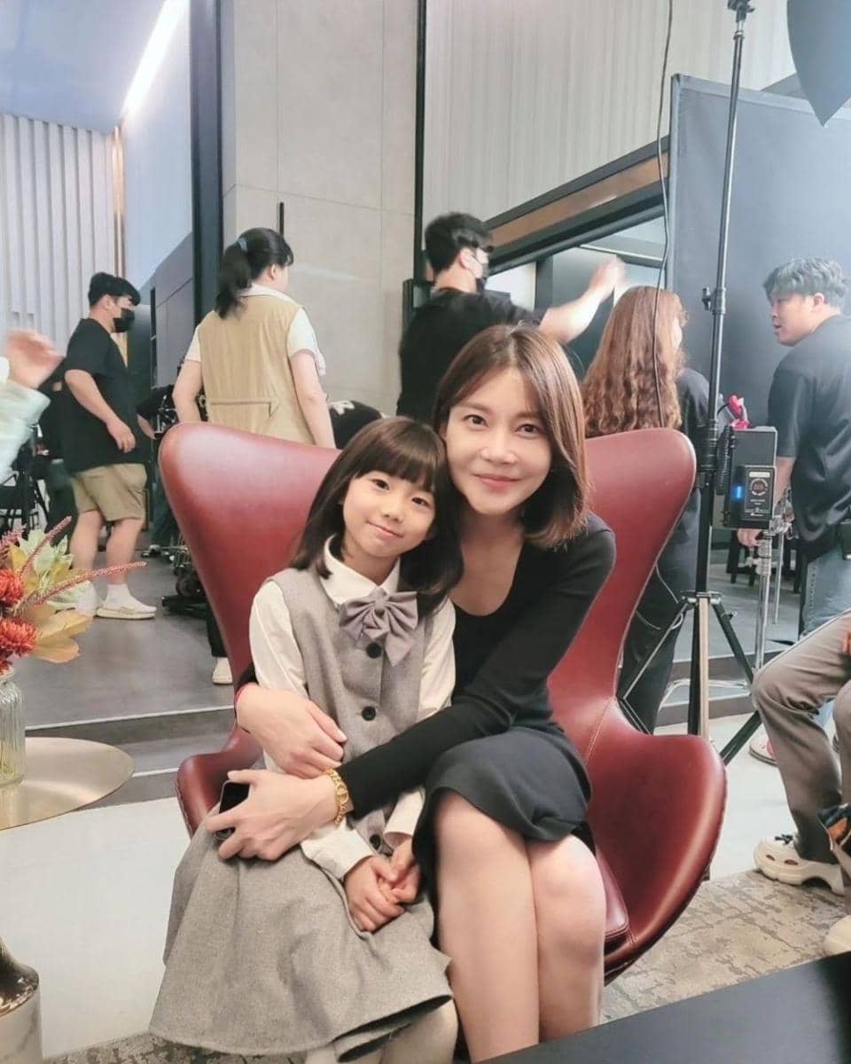 potret pemain drama Battle for Happiness di balik layar (instagram.com/hayeon523)