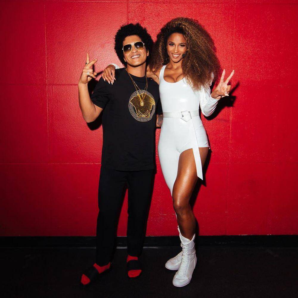OOTD kasual ala Bruno Mars (instagram.com/ brunomars)