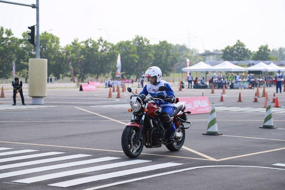 Uji kompetensi instruktur safety riding Honda melalui The 14th Astra Honda Safety Riding Instructors Competition (AHSRIC) 2023. (Dok. AHM)
