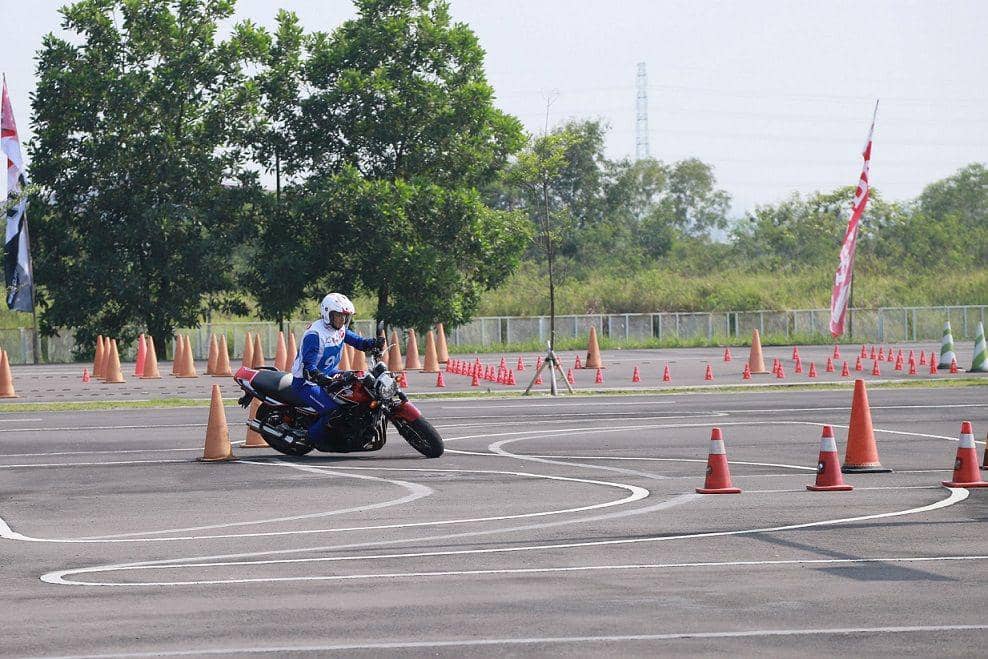 Uji kompetensi instruktur safety riding Honda melalui The 14th Astra Honda Safety Riding Instructors Competition (AHSRIC) 2023. (Dok. AHM)