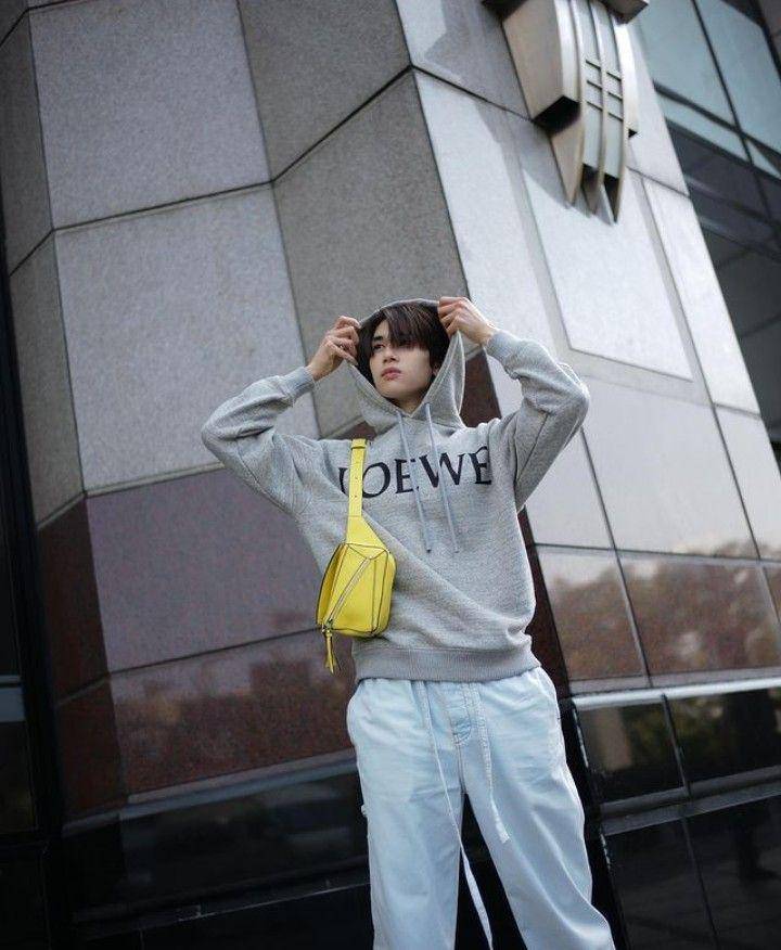 OOTD hoodie ala Dunk Natachai (instagram.com/dunknatachai)