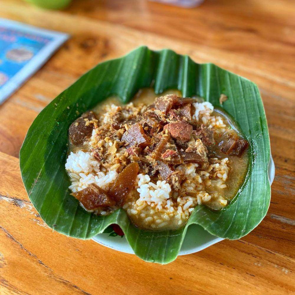nasi gandul (instagram.com/patifoodhunter)
