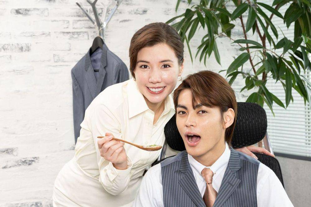still cut dorama Let's Get Divorced (instagram.com/netflixjp)