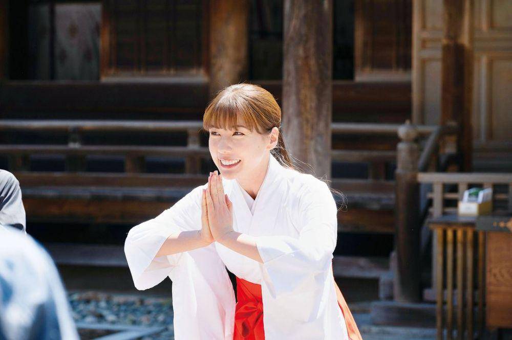 still cut dorama Let's Get Divorced (instagram.com/netflixjp)