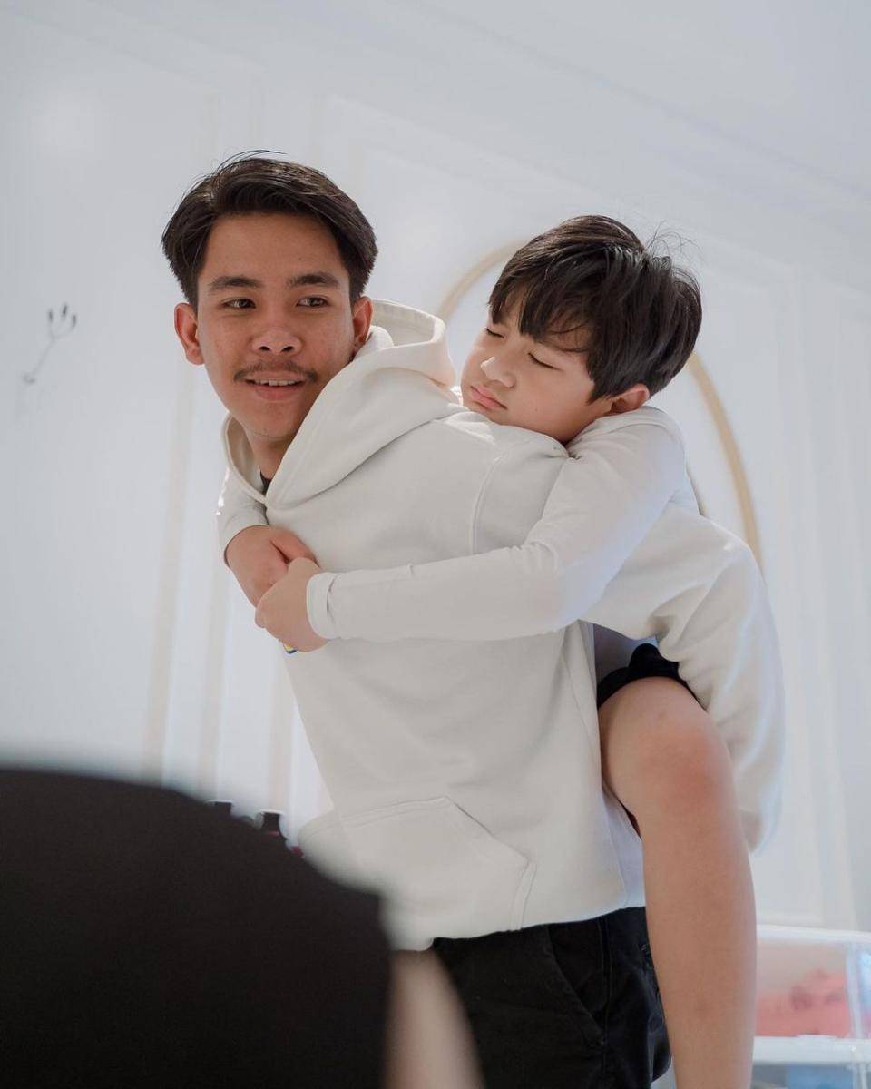 potret Rafathar dan karyawan Raffi Ahmad (instagram.com/24olik)