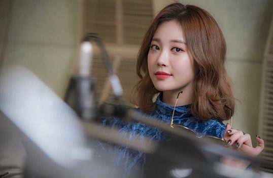 Ilustrasi foto selfie Yura Girl's Day ( instagram.com / gsdyura.936 )