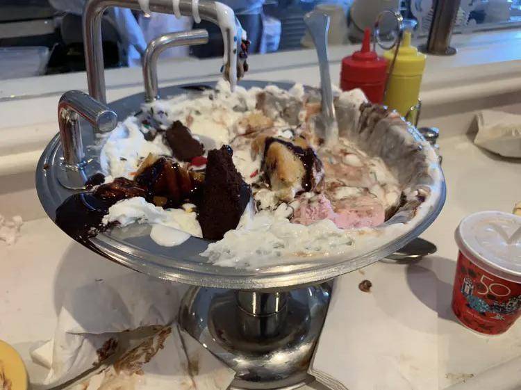 potret makanan disajikan di wastafel (reddit.com/user/DiegoGarcia1984)