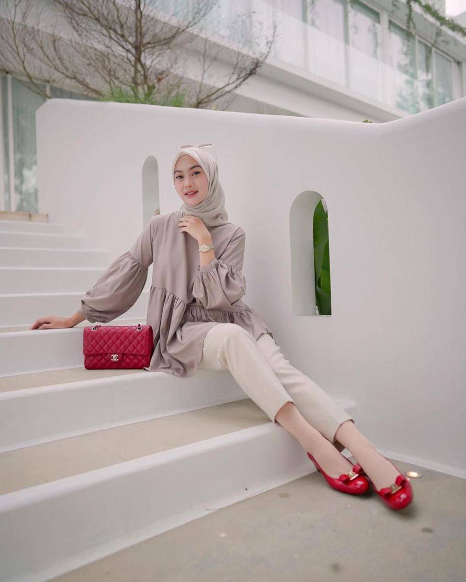 ide smart casual outfit ala Indah Nada Puspita (instagram.com/indahnadapuspita)