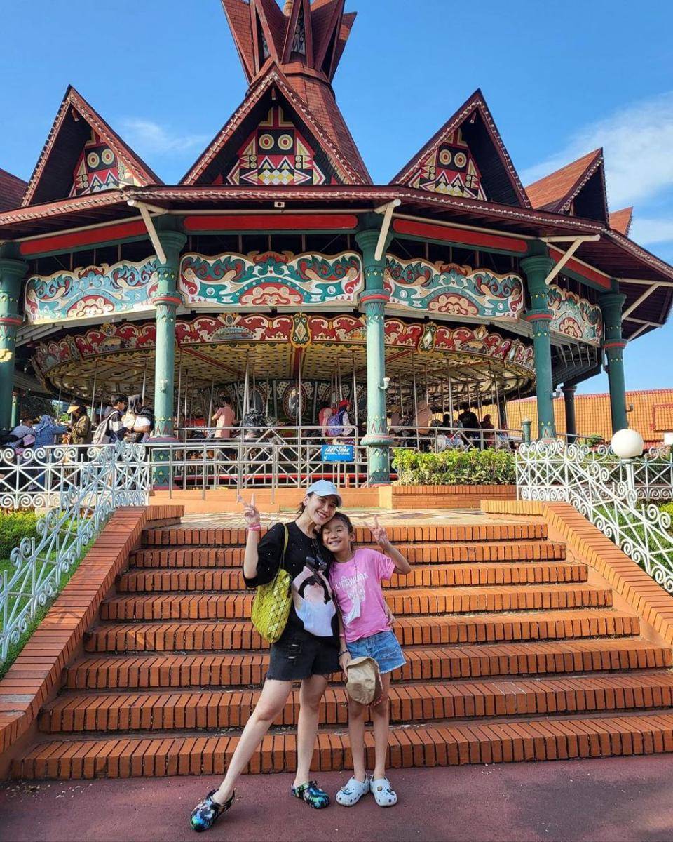momen Ayu Ting Ting dan keluarga liburan di Dufan (instagram.com/ayutingting92)