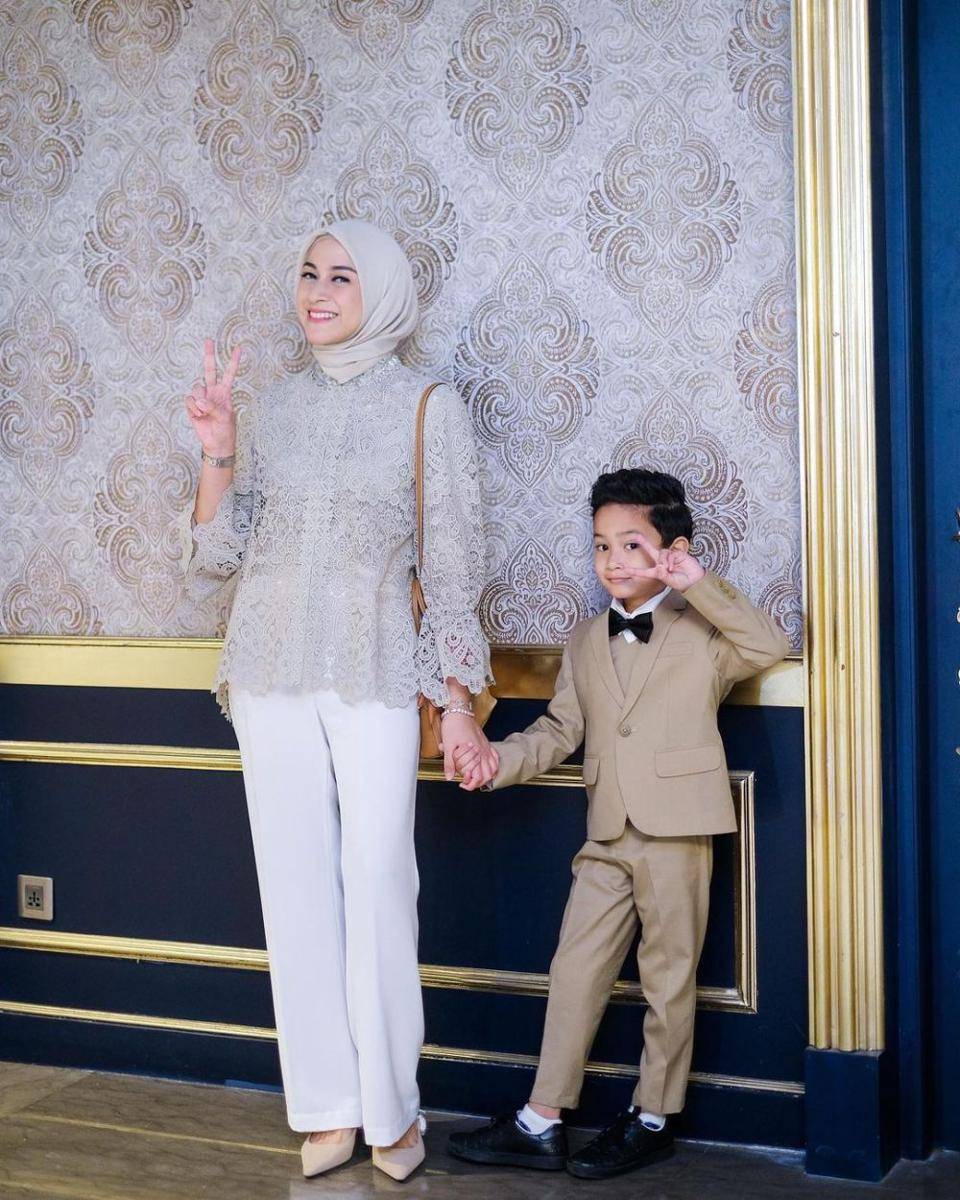 momen wisuda anak Nina Zatulini (instagram.com/ninazatulini22)