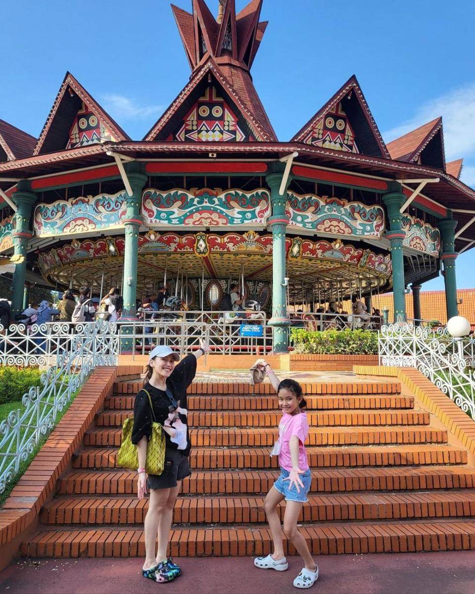 momen Ayu Ting Ting dan keluarga liburan di Dufan (instagram.com/ayutingting92)