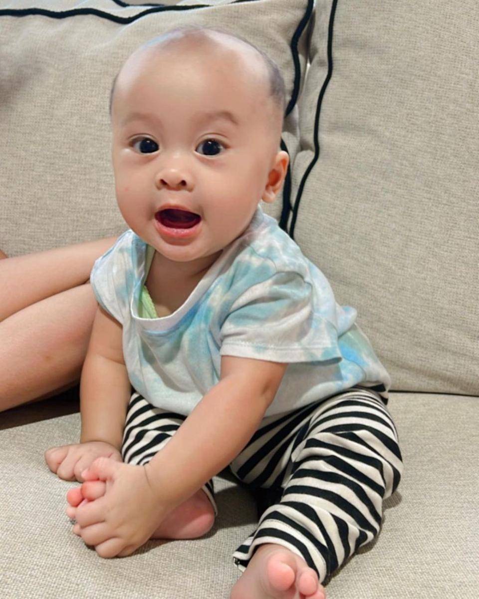 potret Bilqis Khumairah Razak momong sepupu (instagram.com/mom_ayting92_)