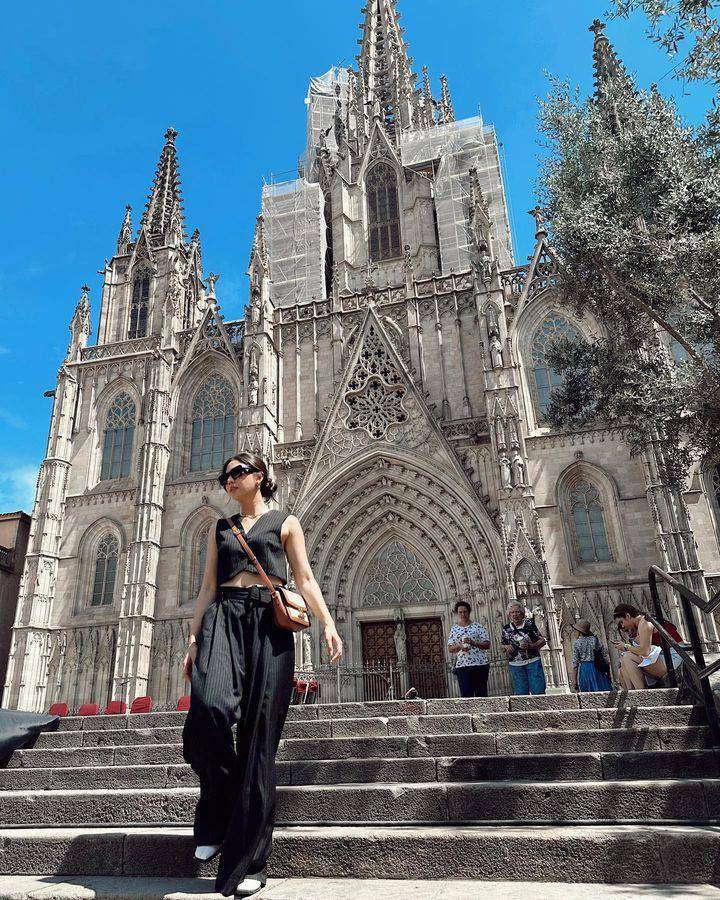 potret Jessica Mila dan Yakup Hasibuan di Barcelona (instagram.com/jscmila)