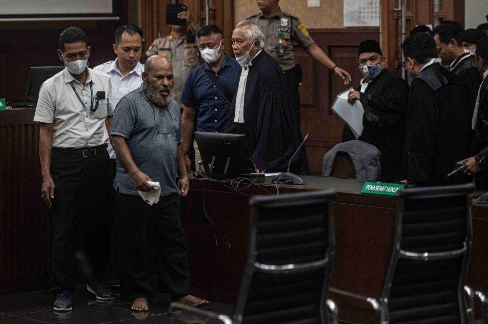 Kronologi Eks Gubernur Papua Lukas Enembe Wafat, Sempat Minta Berdiri
