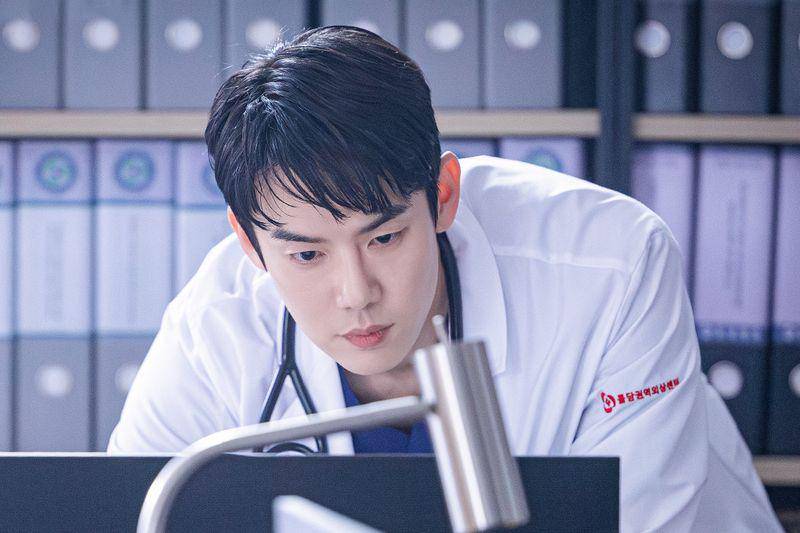 Yoo Yeon Seok di Dr. Romantic 3 (twitter.com/SBSNOW)