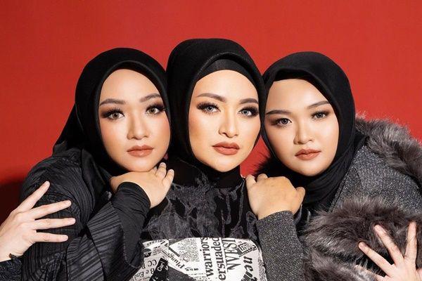 Baru Mualaf, 7 Potret Adik Nathalie Holscher Mencari Hewan Kurban