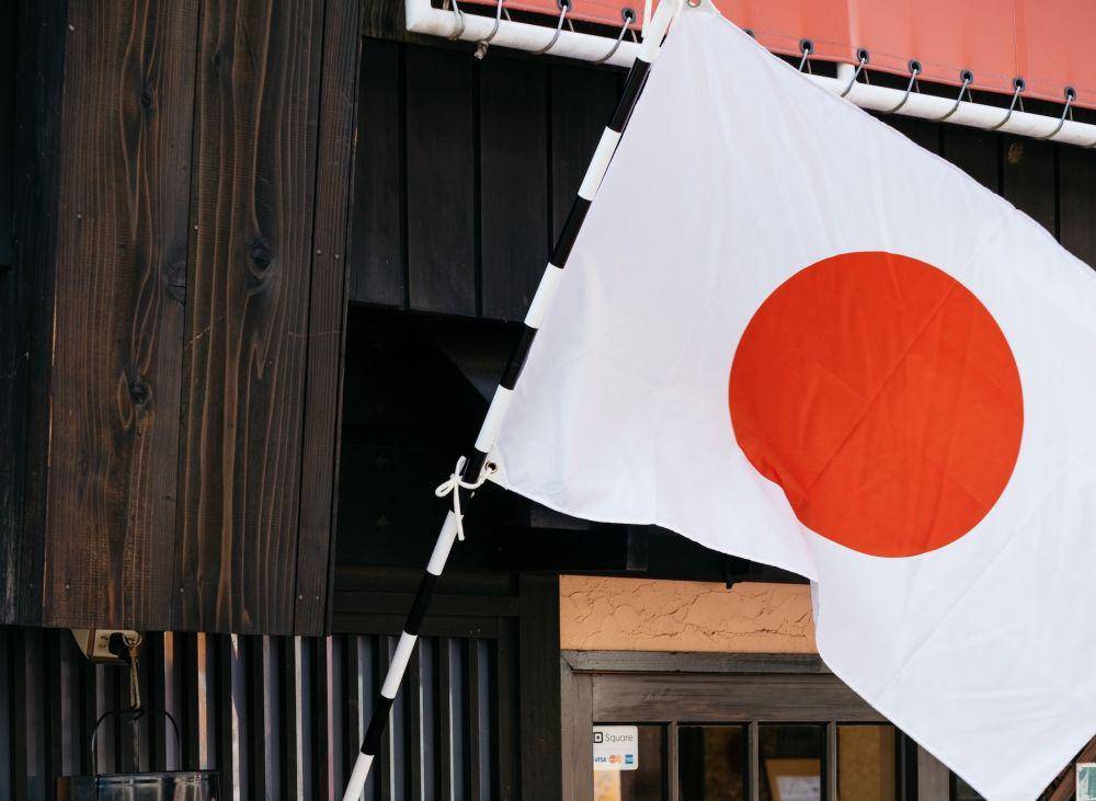 ilustrasi bendera Jepang (unsplash.com/@markuswinkler)