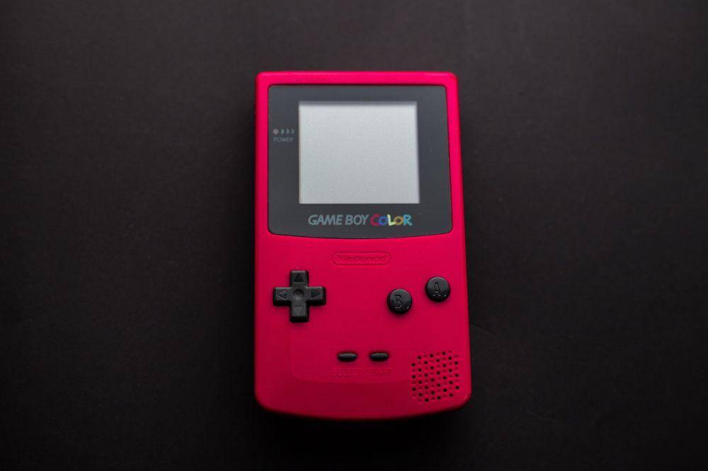 Game Boy Color (pexels.com/Luis Quintero)