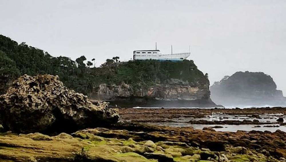 Pantai Tanjung Penyu Mas Malang (instagram.com/novaardian11)