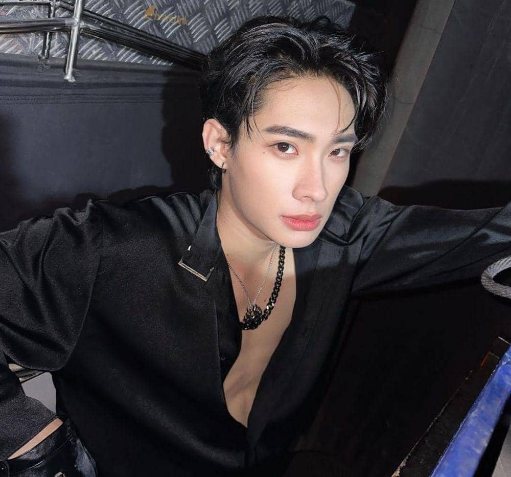 Tutor Koraphat (instagram.com/mynameis_yim)