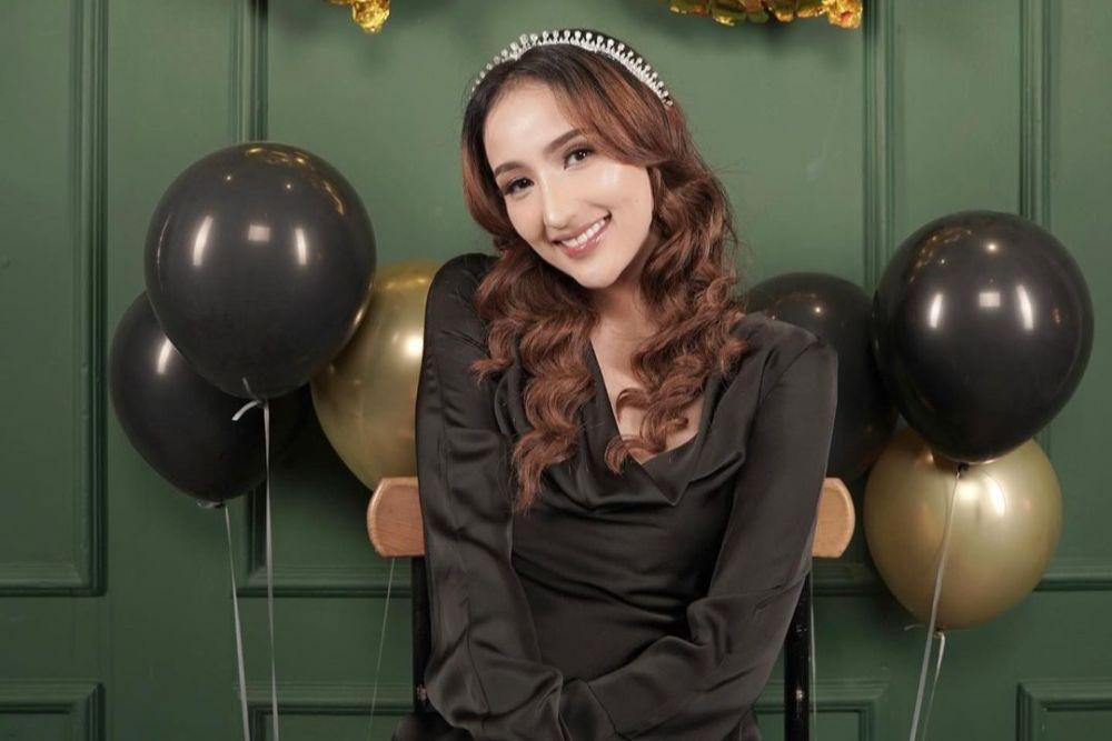 7 Potret Ulang Tahun ke-30 Nadia Alaydrus, Definisi Umur Cuma Angka!